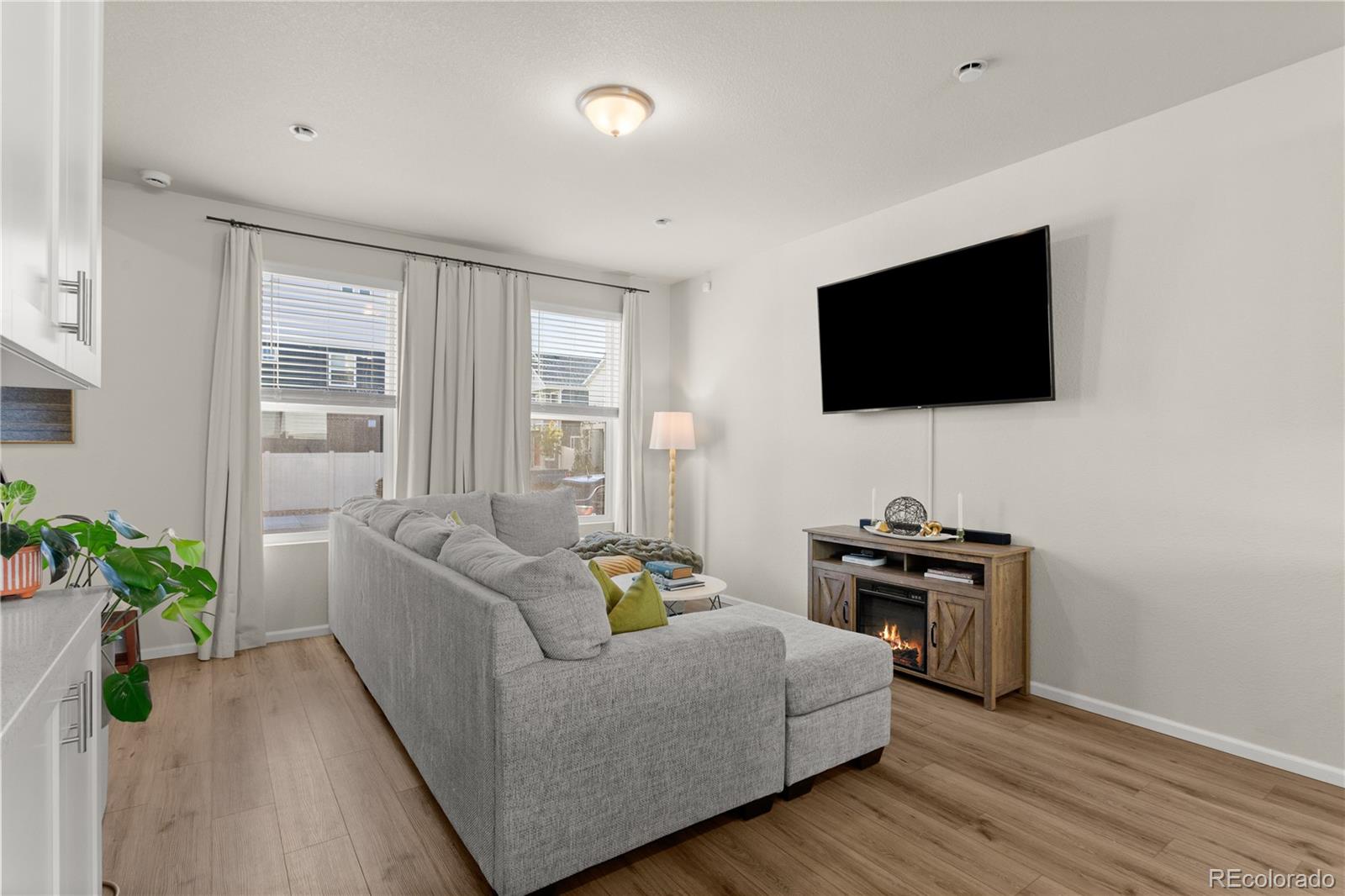 MLS Image #4 for 46525  sunflower lane,bennett, Colorado