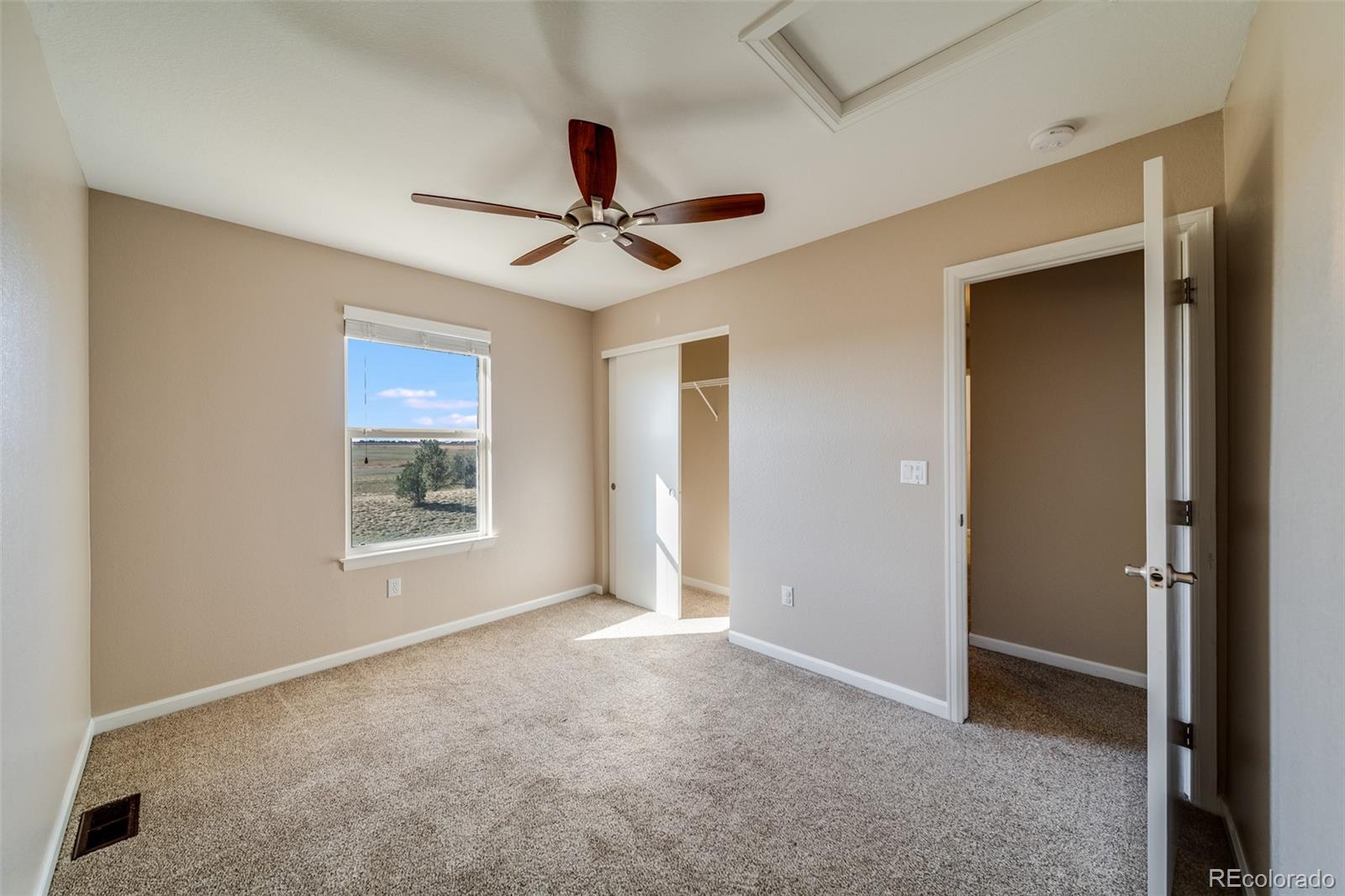 MLS Image #13 for 55410 e 27th place,strasburg, Colorado