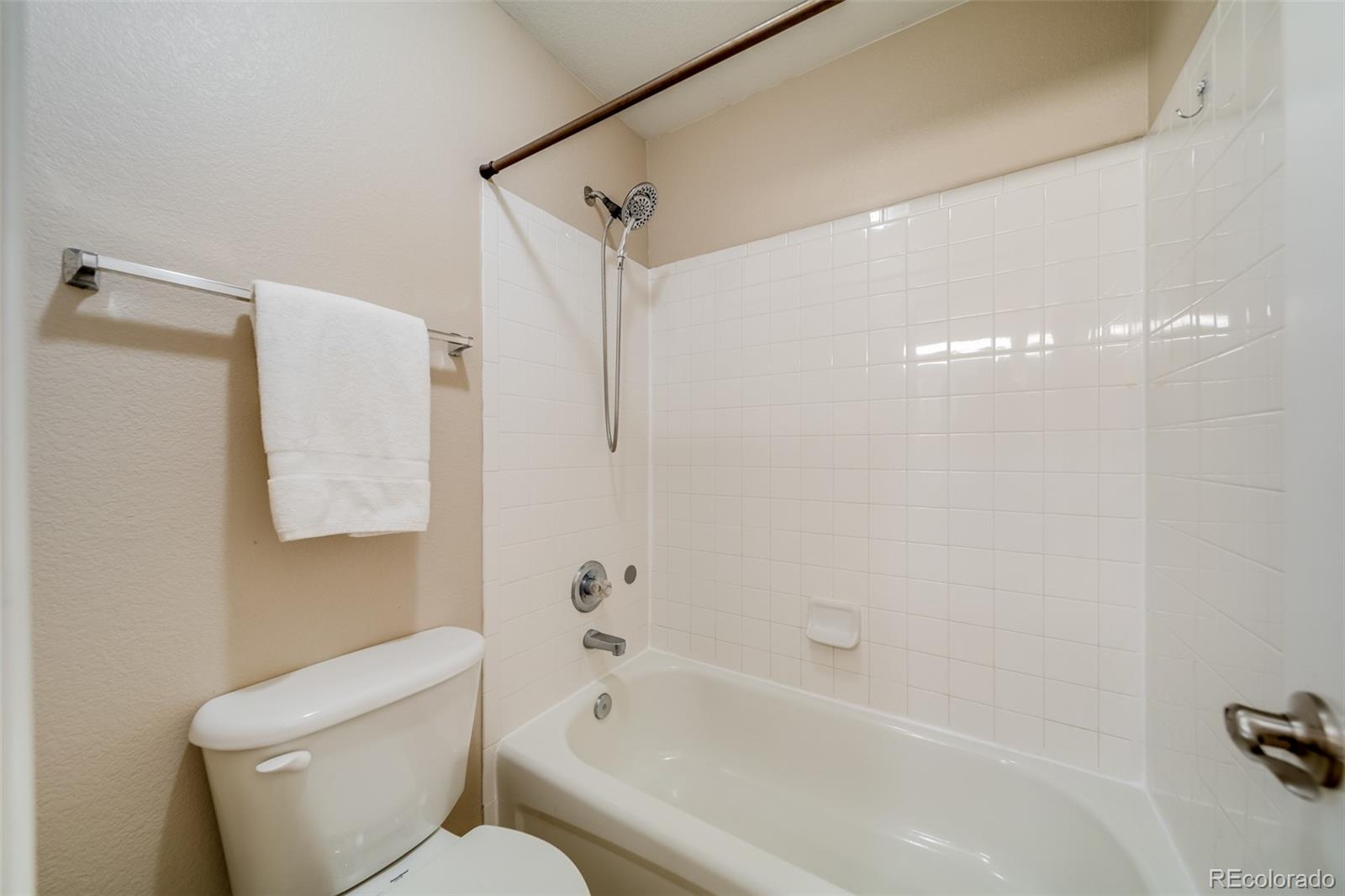 MLS Image #15 for 55410 e 27th place,strasburg, Colorado