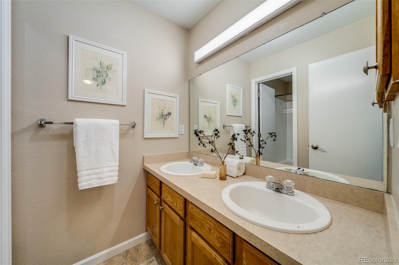MLS Image #16 for 55410 e 27th place,strasburg, Colorado