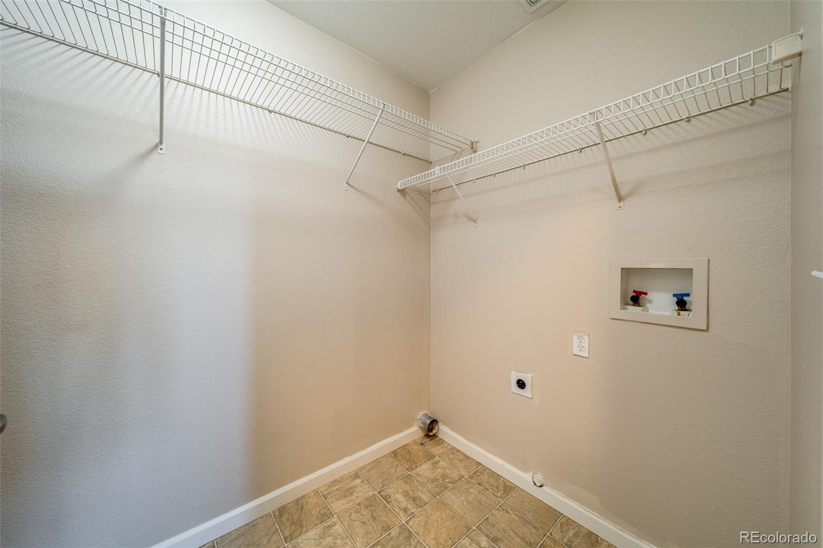 MLS Image #17 for 55410 e 27th place,strasburg, Colorado