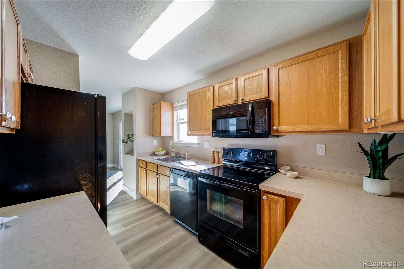 MLS Image #7 for 55410 e 27th place,strasburg, Colorado
