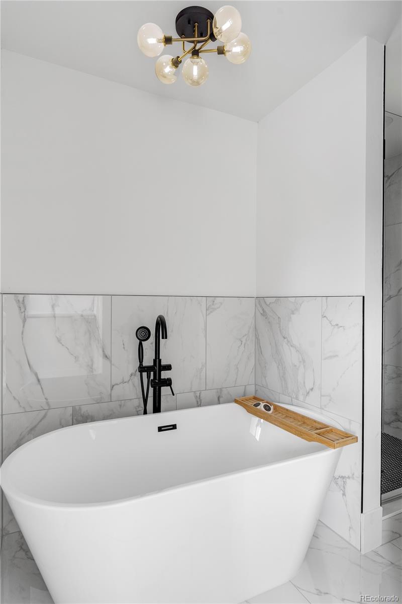 MLS Image #15 for 3645 s poplar street,denver, Colorado