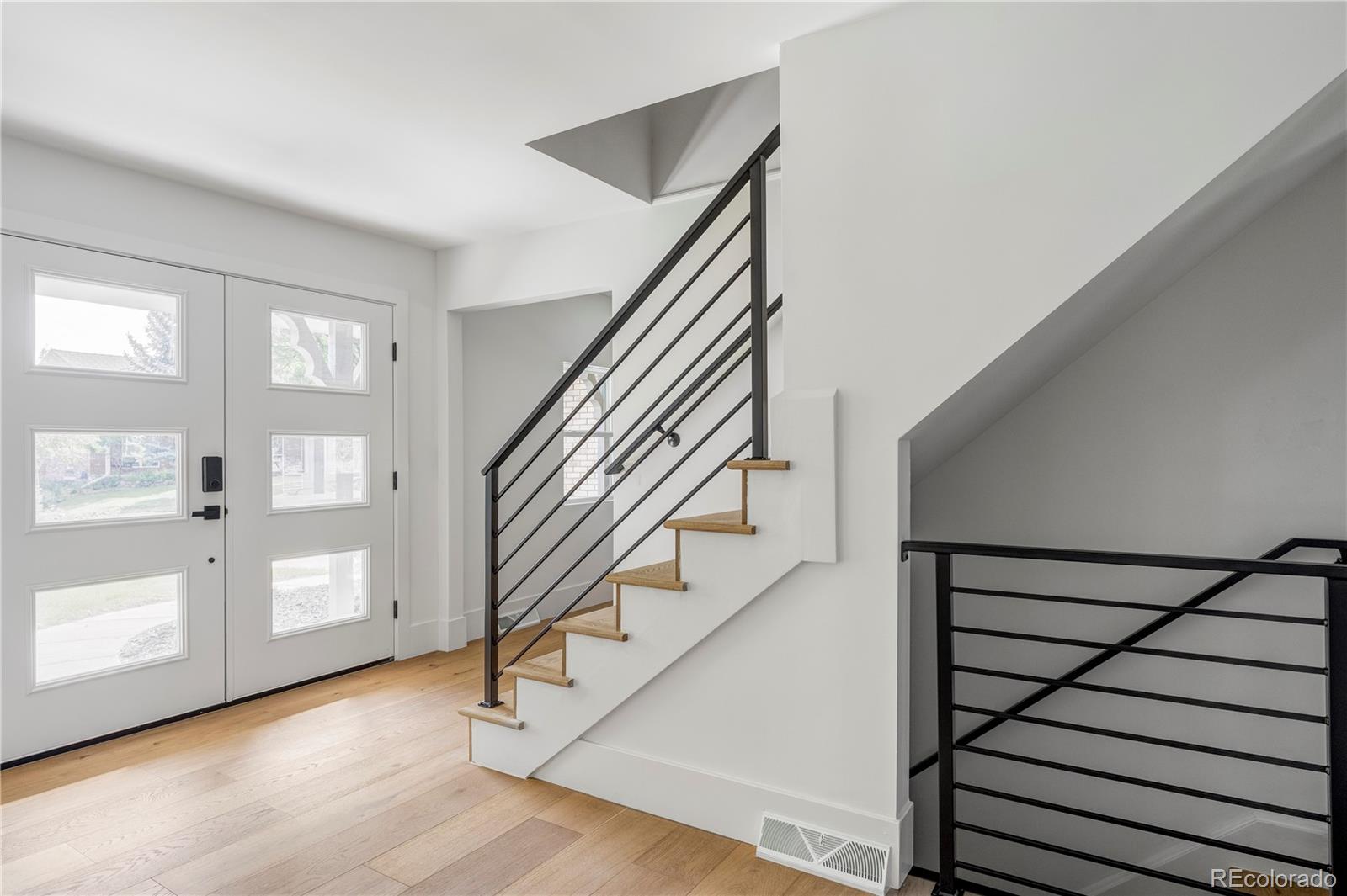 MLS Image #3 for 3645 s poplar street,denver, Colorado