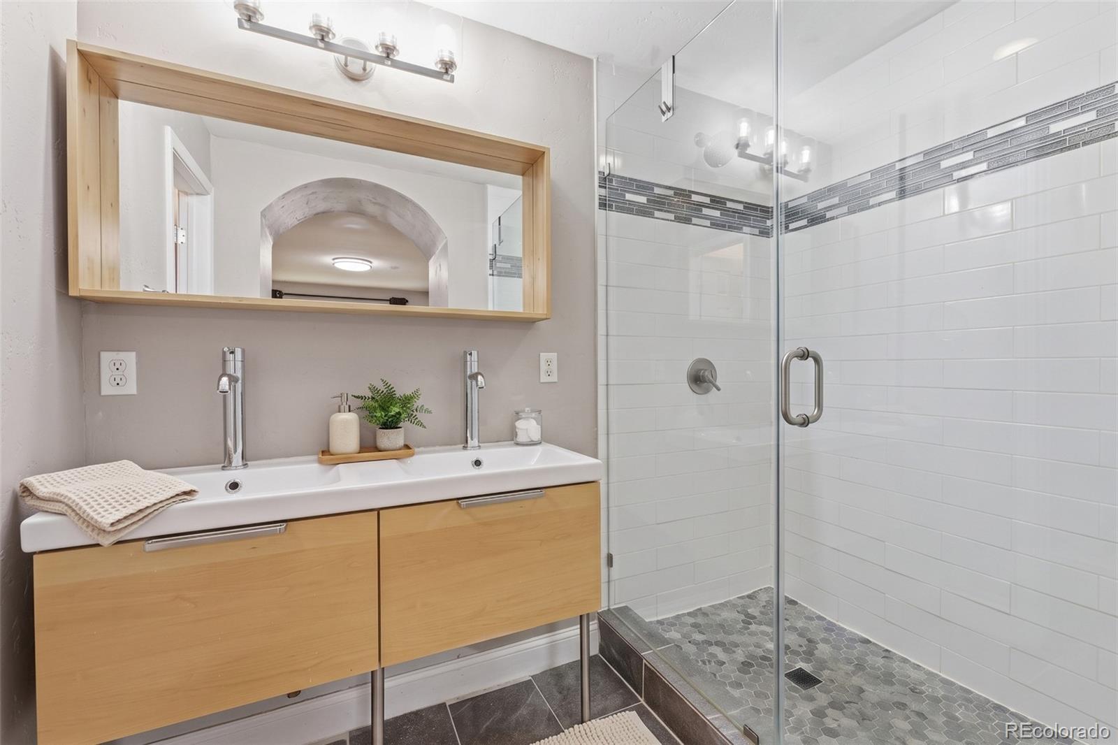 MLS Image #13 for 1865 s downing street,denver, Colorado