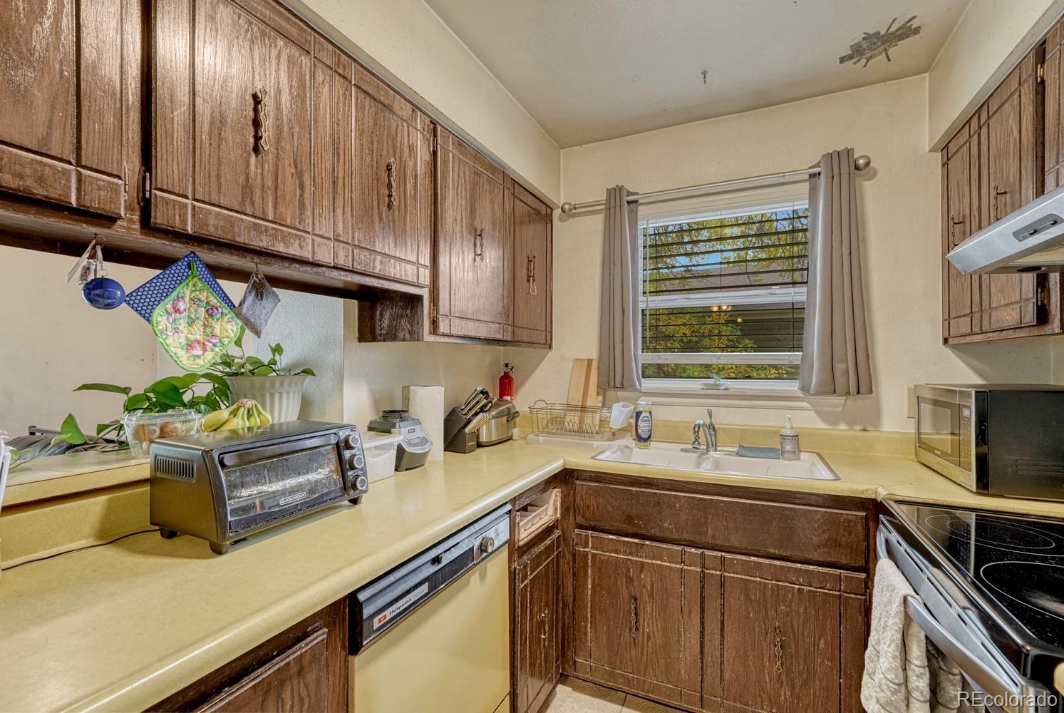 MLS Image #11 for 3355 s flower street,lakewood, Colorado