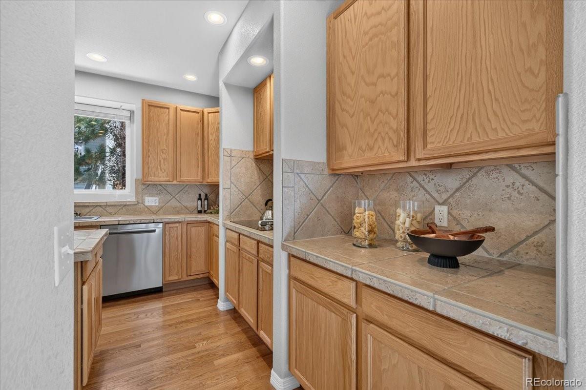 MLS Image #6 for 10922  independence drive,parker, Colorado