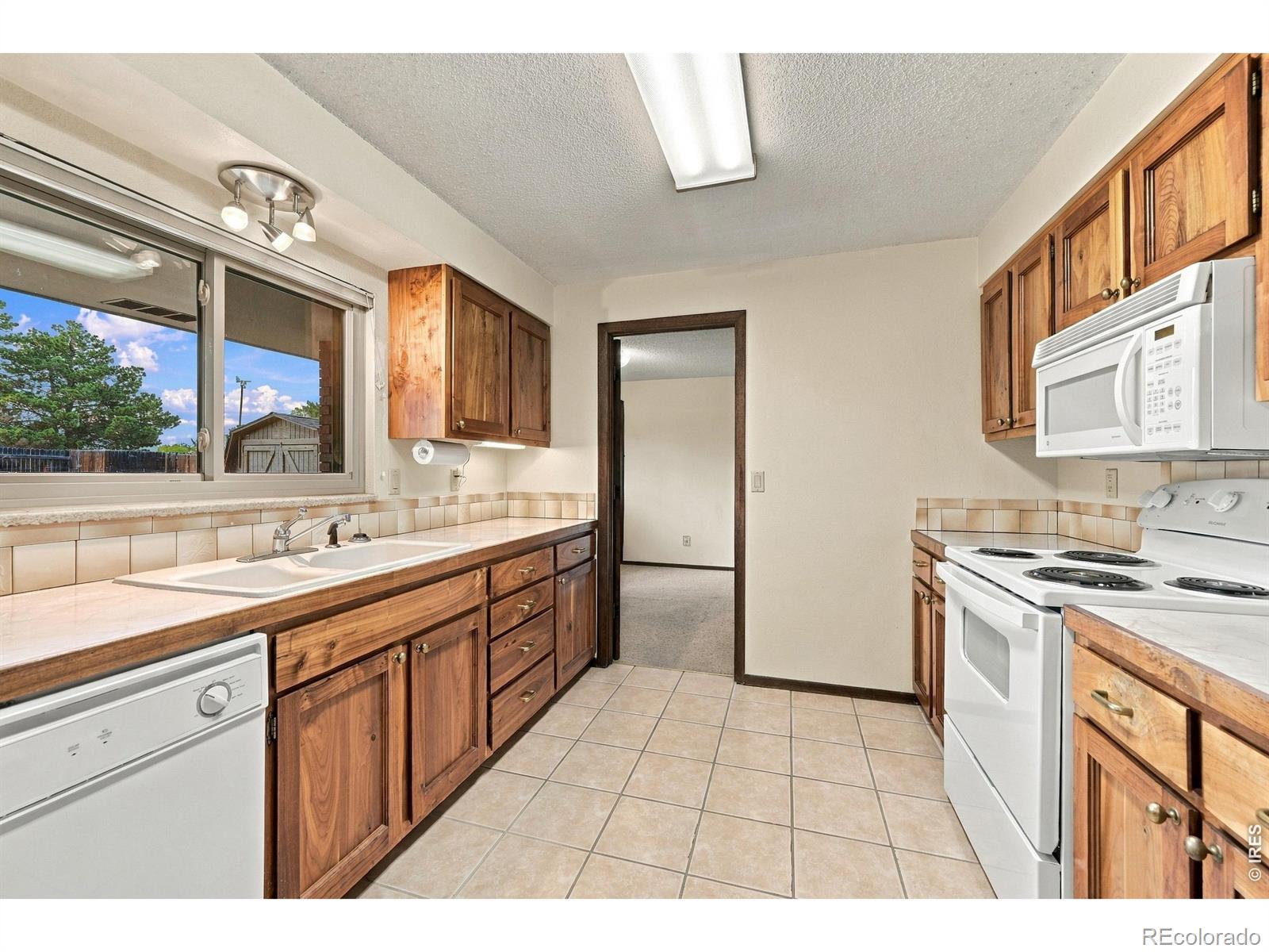 MLS Image #10 for 3233  hawthorn drive,loveland, Colorado