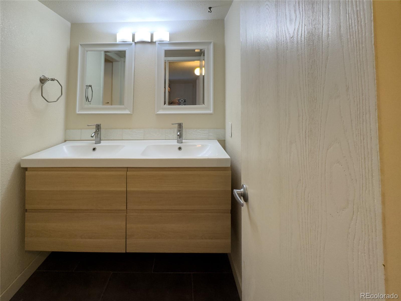 MLS Image #13 for 3141 s tamarac drive 304f,denver, Colorado