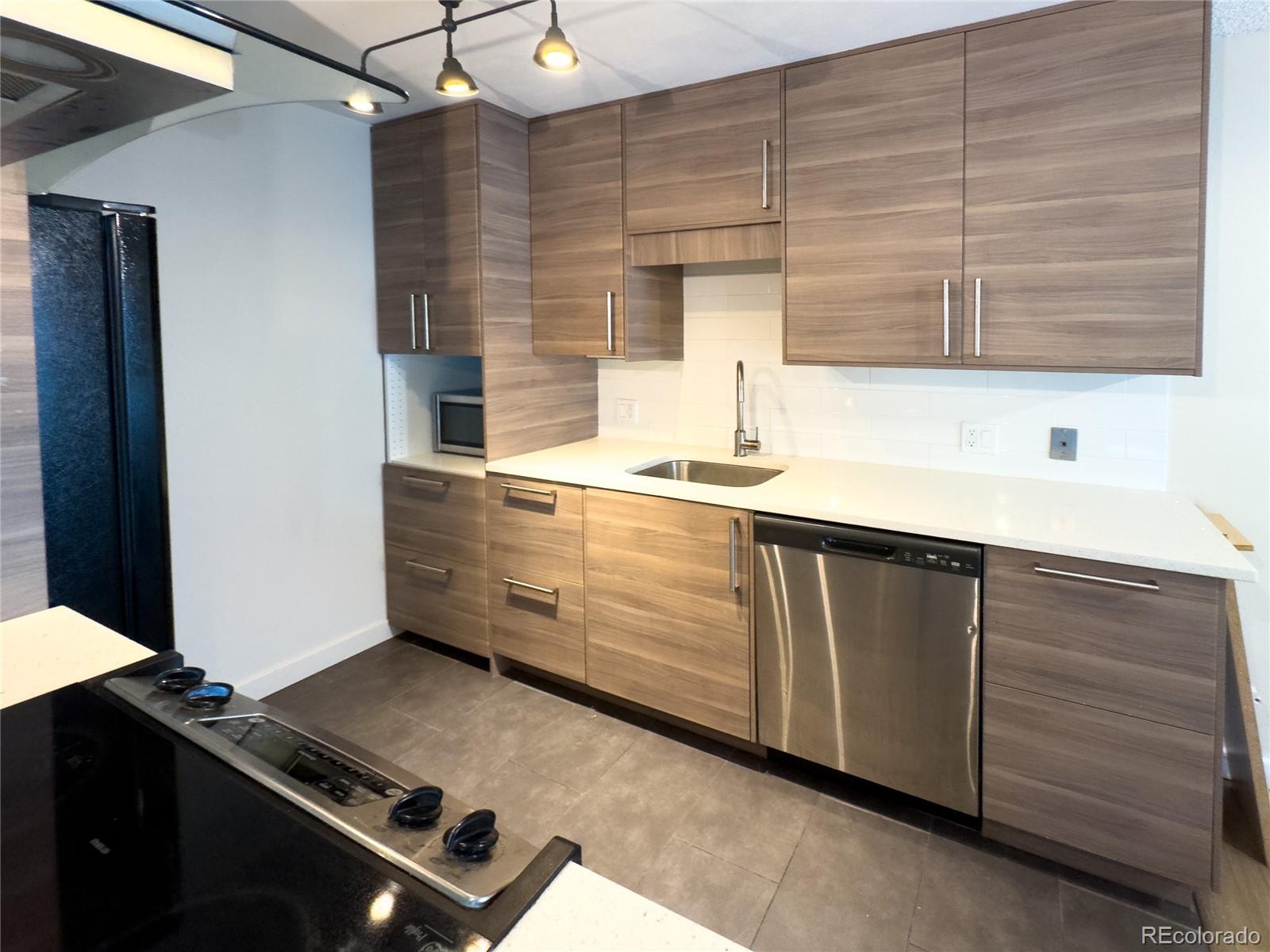 MLS Image #2 for 3141 s tamarac drive 304f,denver, Colorado