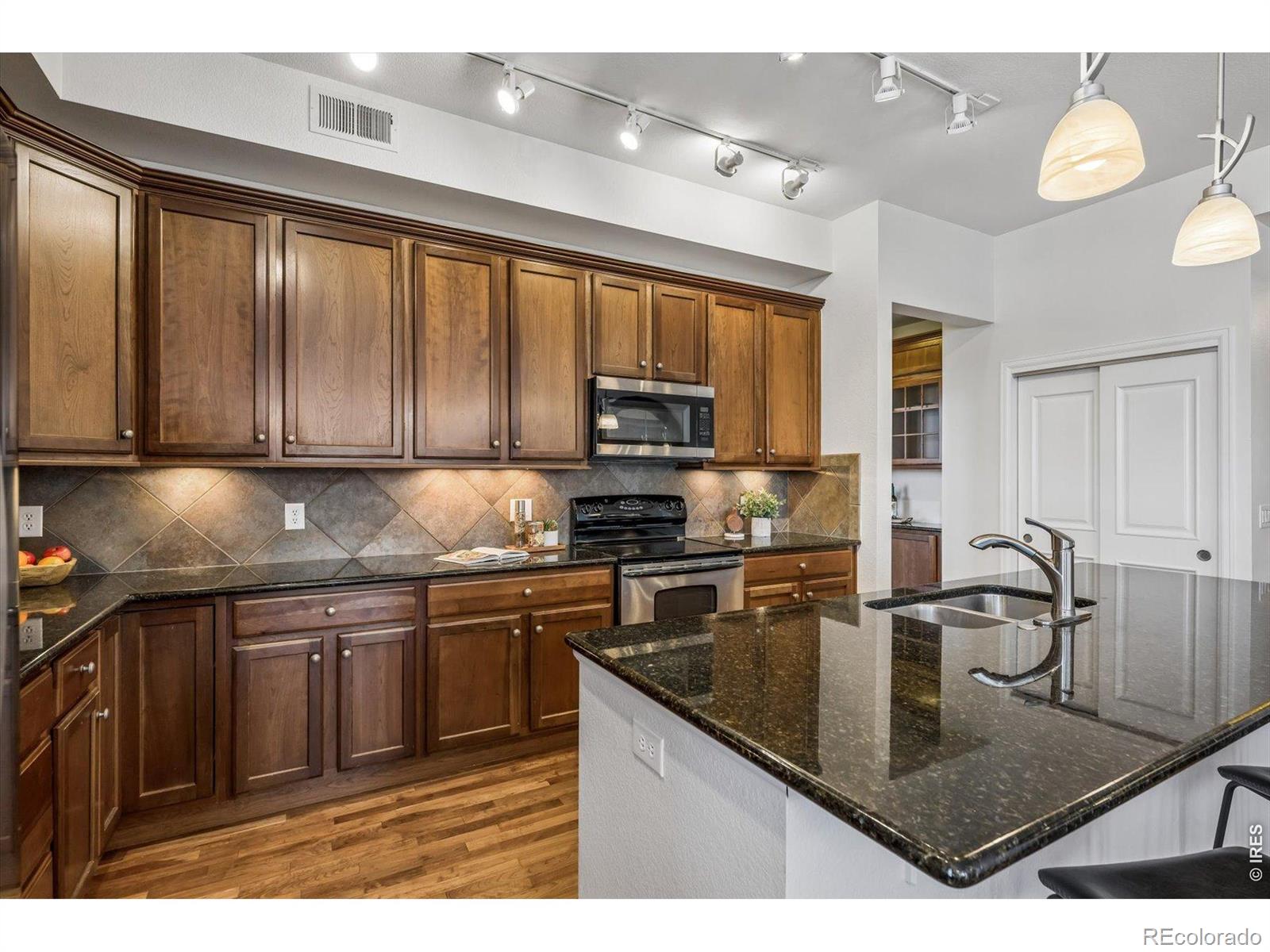 MLS Image #22 for 7820  inverness boulevard,englewood, Colorado