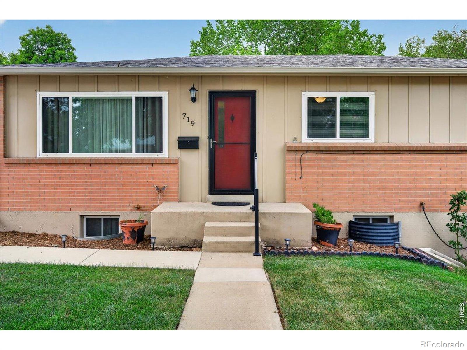 MLS Image #1 for 719 s swadley street,lakewood, Colorado