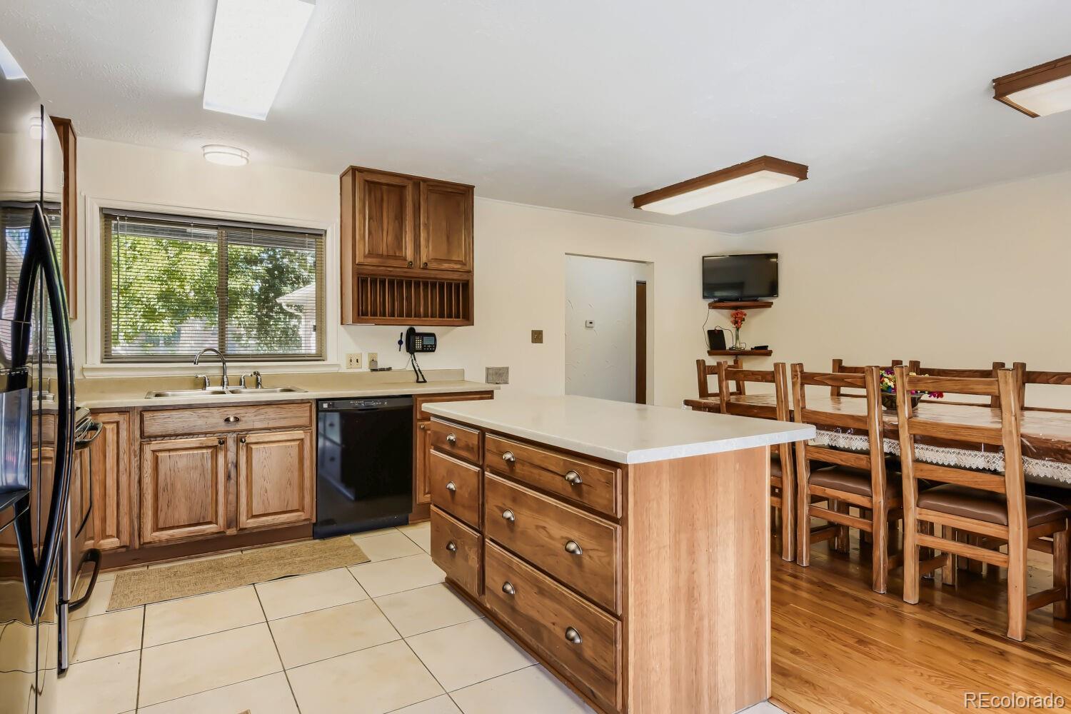 MLS Image #5 for 6660 s high street,centennial, Colorado