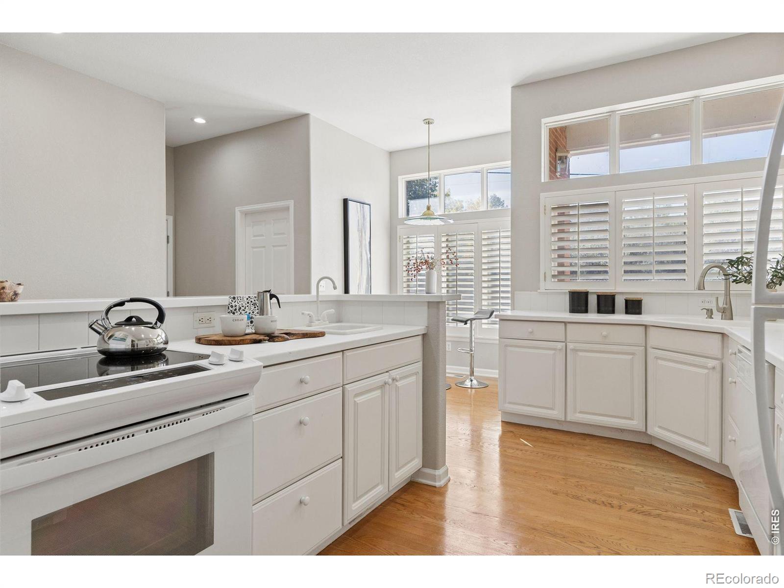 MLS Image #10 for 15152 w 32nd drive,golden, Colorado