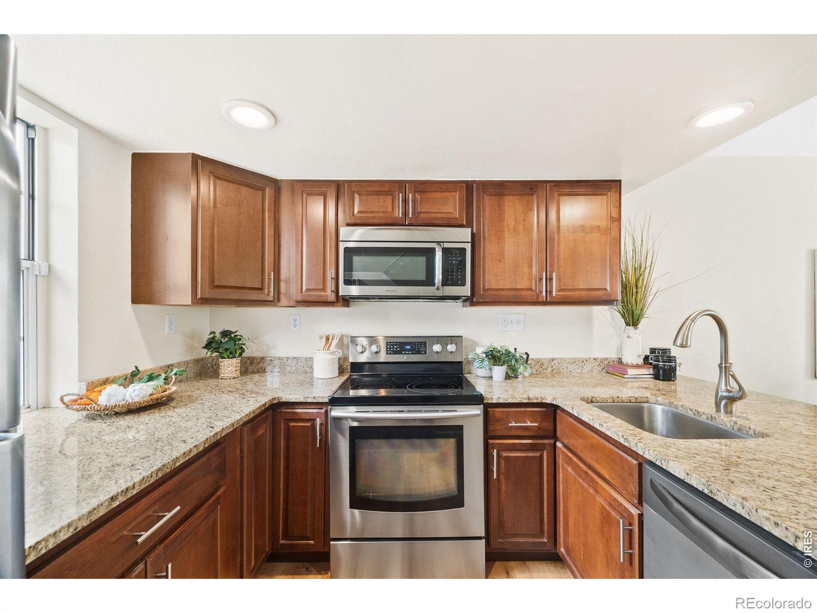 MLS Image #7 for 9433  lou drive,thornton, Colorado