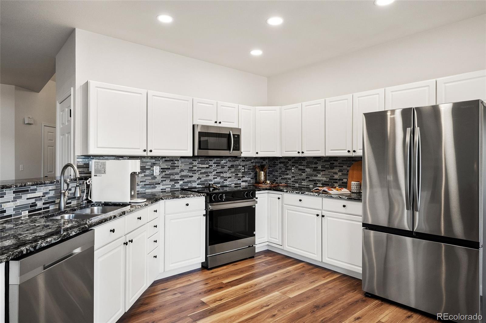 MLS Image #5 for 9477  burgundy circle,highlands ranch, Colorado