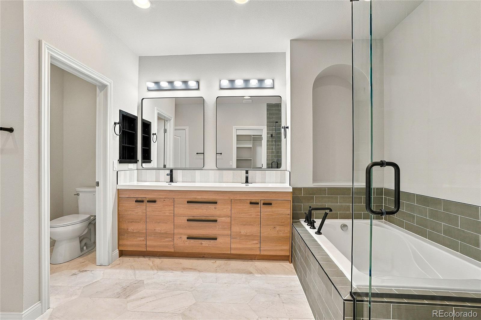 MLS Image #15 for 8753 e 29th place,denver, Colorado