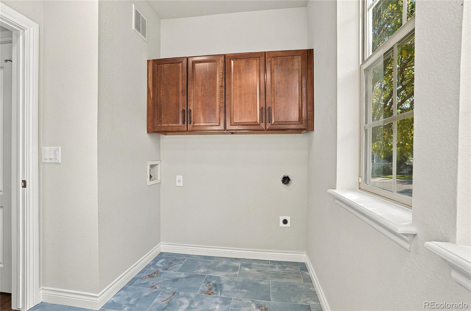 MLS Image #25 for 8753 e 29th place,denver, Colorado