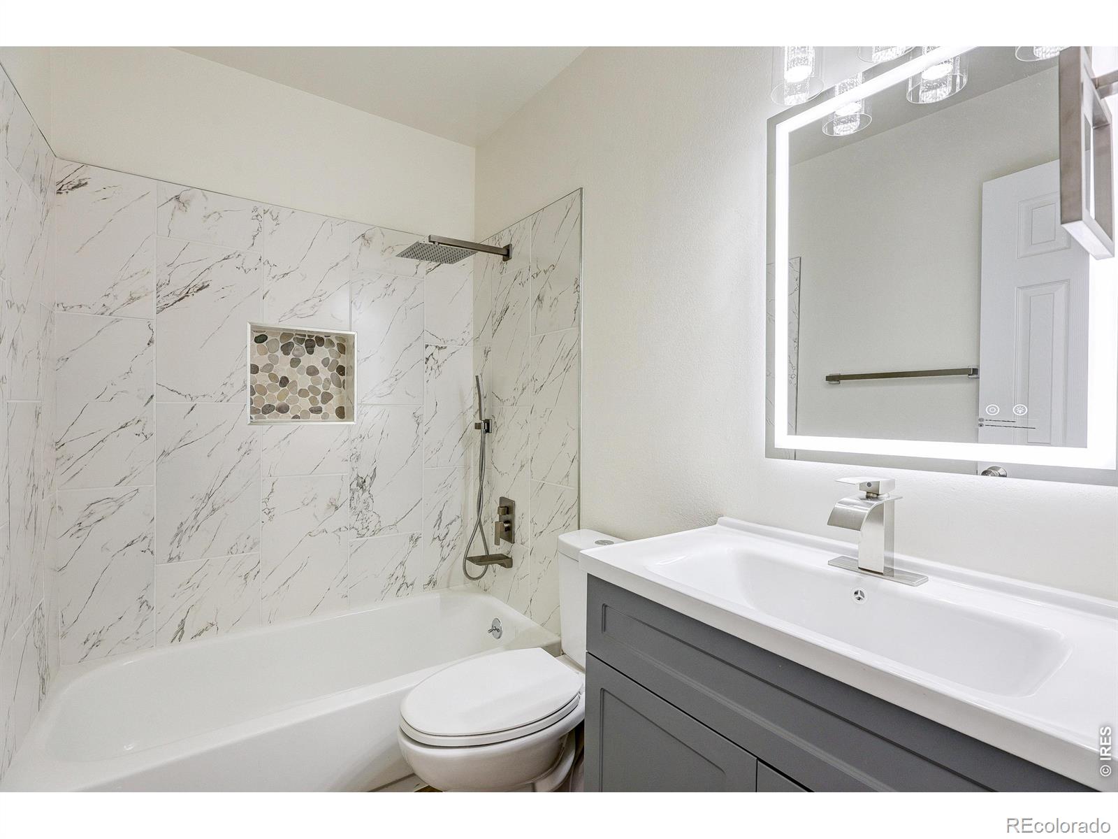 MLS Image #11 for 225 e 8th avenue,longmont, Colorado