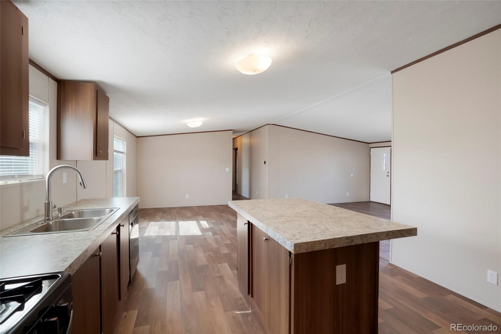 MLS Image #4 for 1104  macdavidson circle,dacono, Colorado