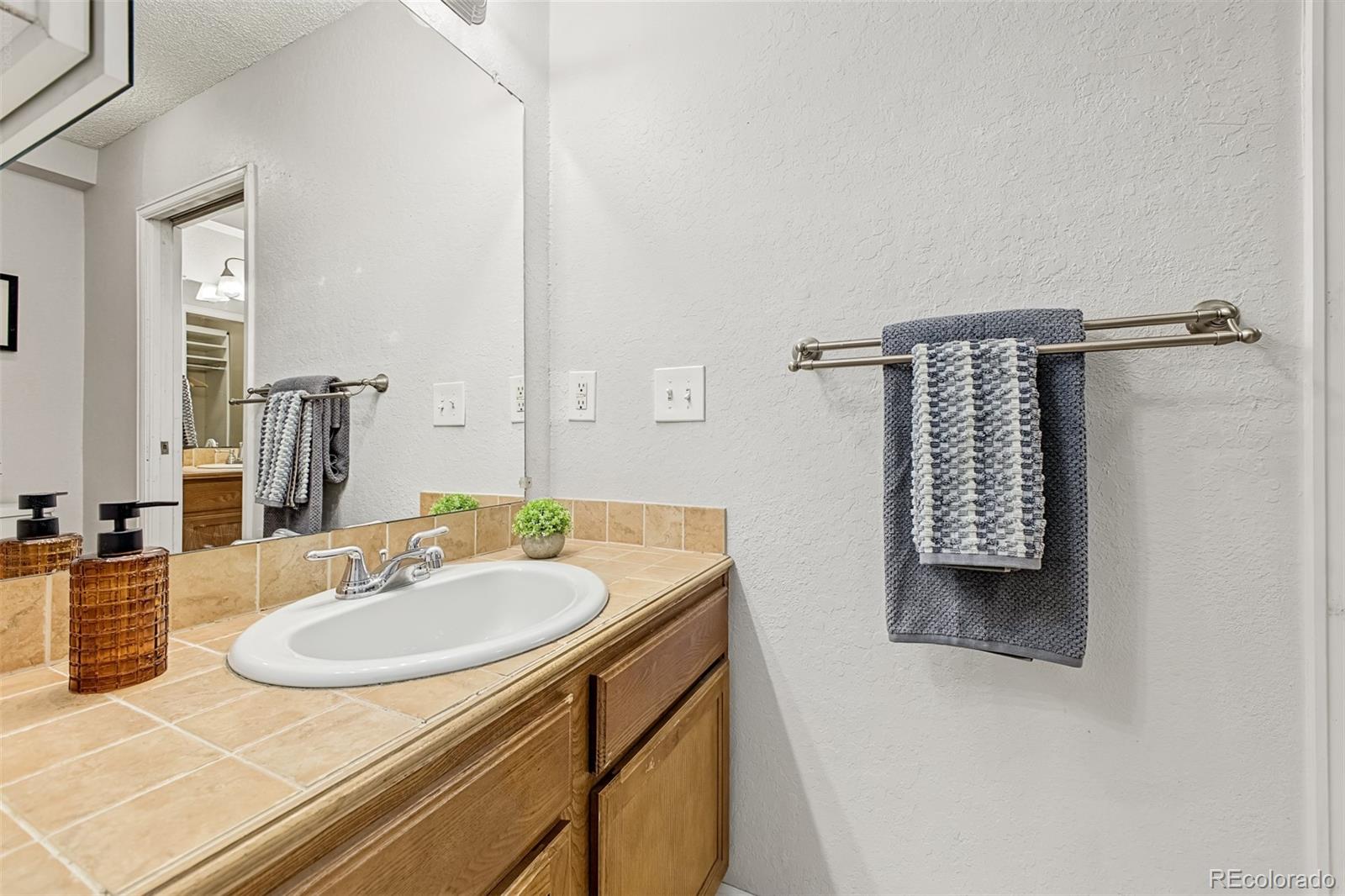 MLS Image #39 for 1154 s newland street,lakewood, Colorado
