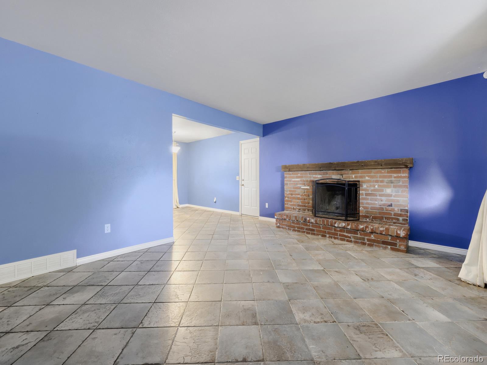 MLS Image #3 for 7172 w glasgow place,littleton, Colorado
