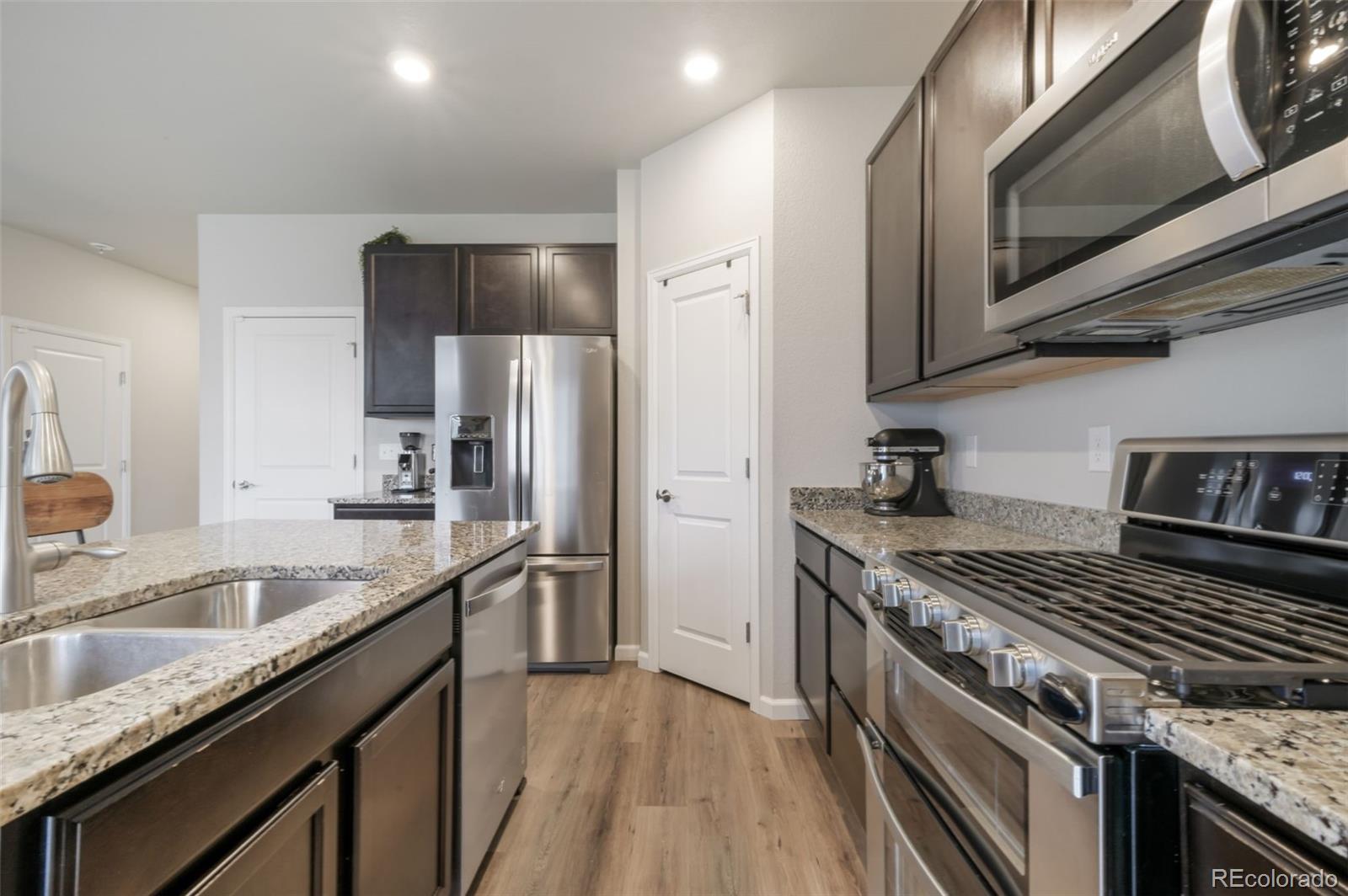 MLS Image #14 for 247 s scottsburg court,aurora, Colorado