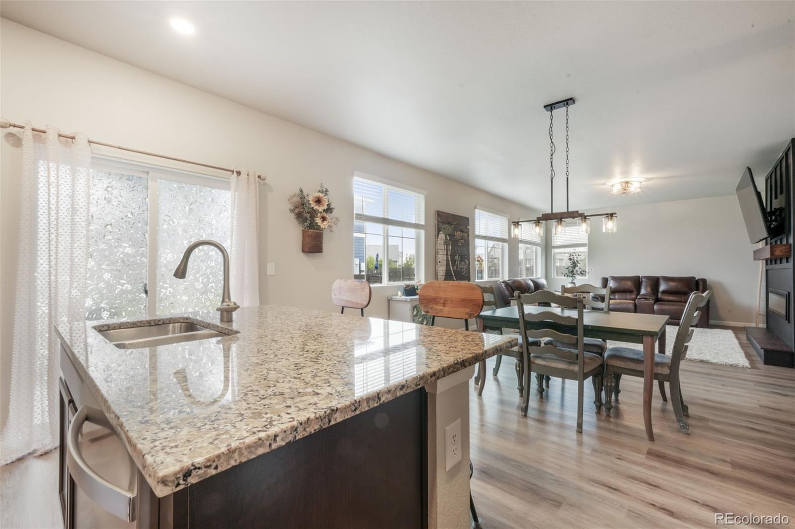 MLS Image #15 for 247 s scottsburg court,aurora, Colorado