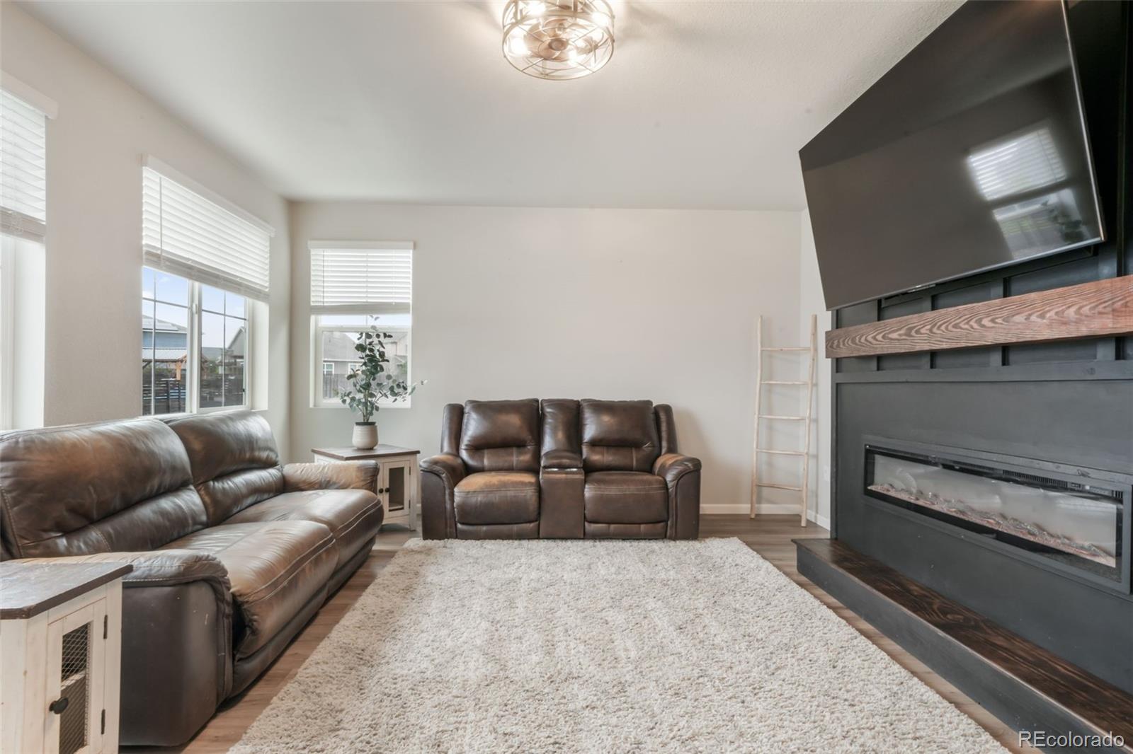 MLS Image #6 for 247 s scottsburg court,aurora, Colorado