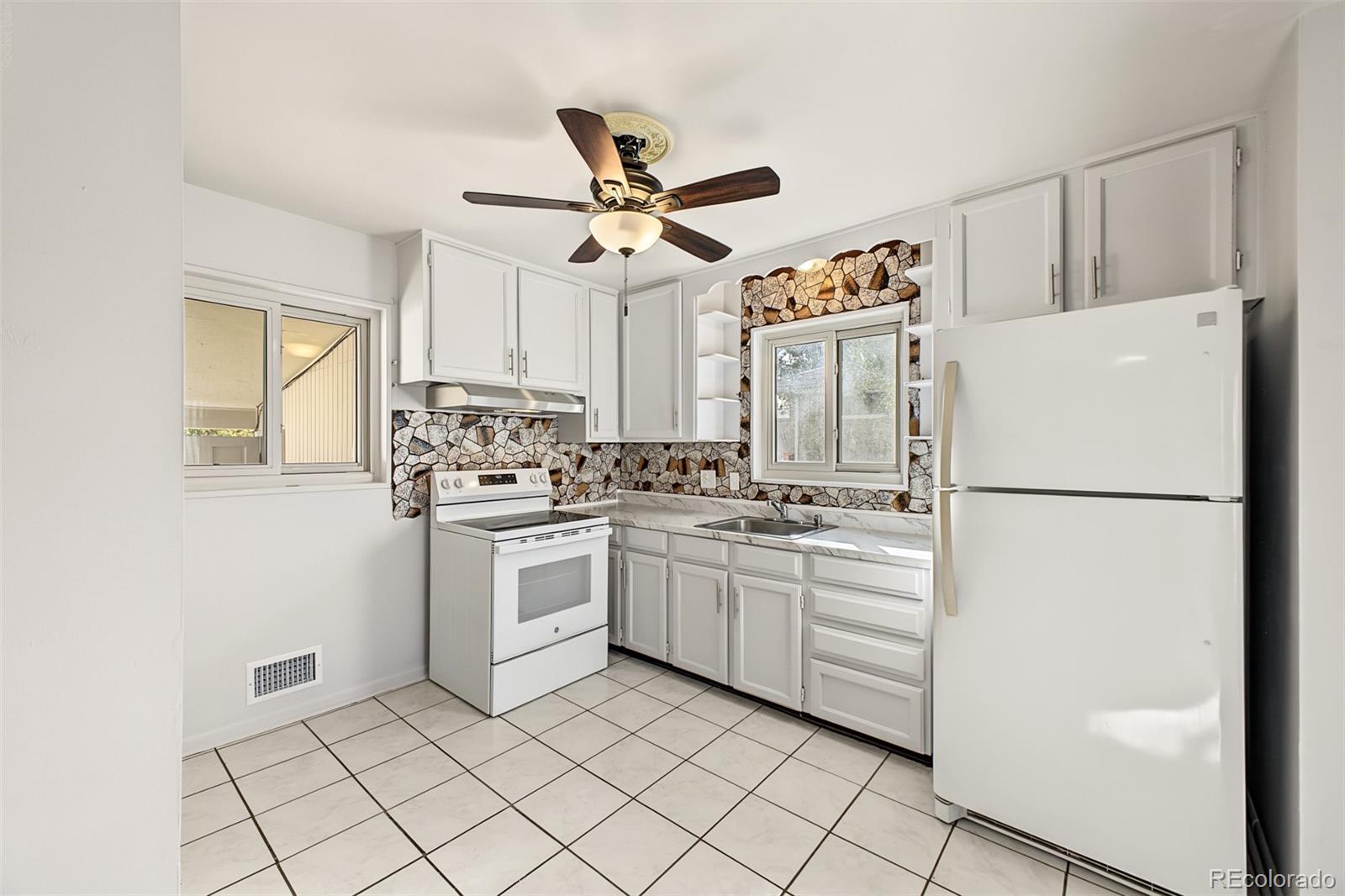 MLS Image #5 for 2060 w 73rd place,denver, Colorado