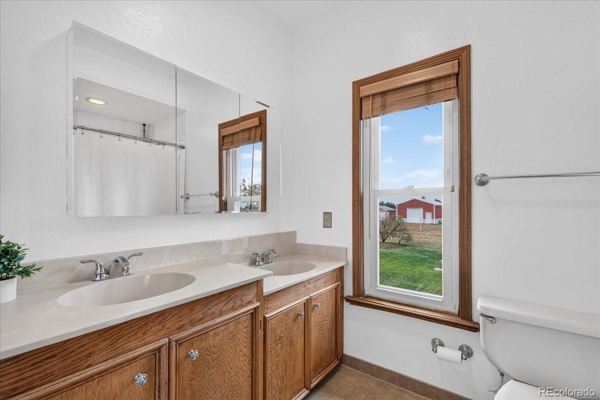 MLS Image #17 for 55739 e apache place,strasburg, Colorado