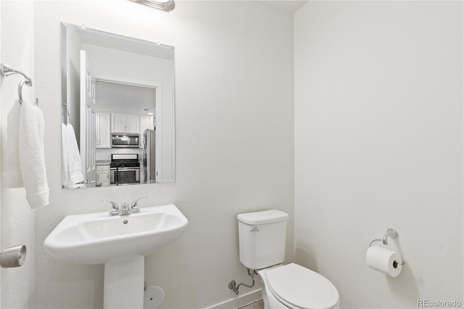 MLS Image #10 for 5292  central park boulevard,denver, Colorado