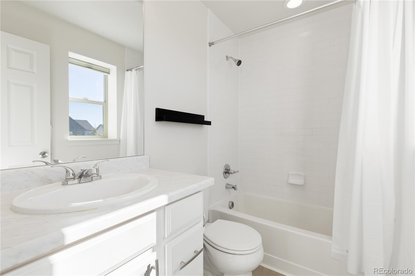 MLS Image #14 for 5292  central park boulevard,denver, Colorado
