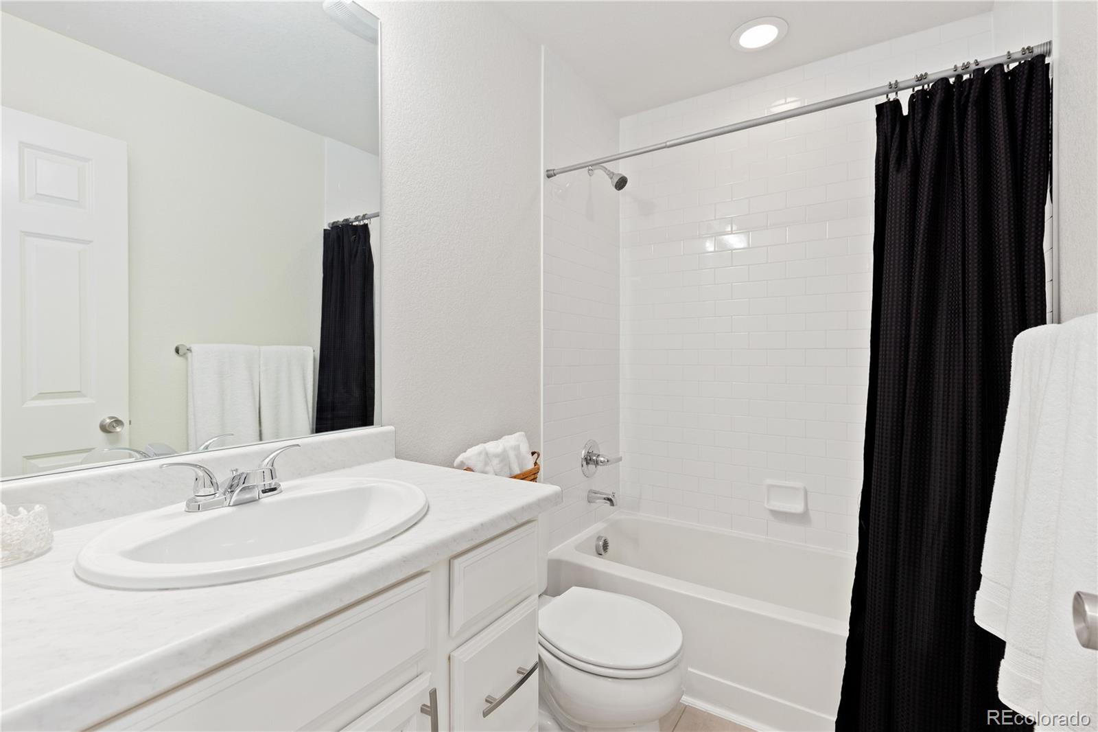 MLS Image #16 for 5292  central park boulevard,denver, Colorado