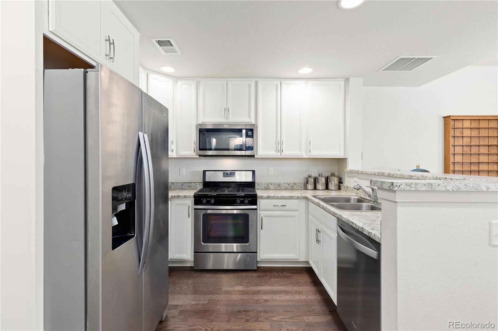 MLS Image #6 for 5292  central park boulevard,denver, Colorado