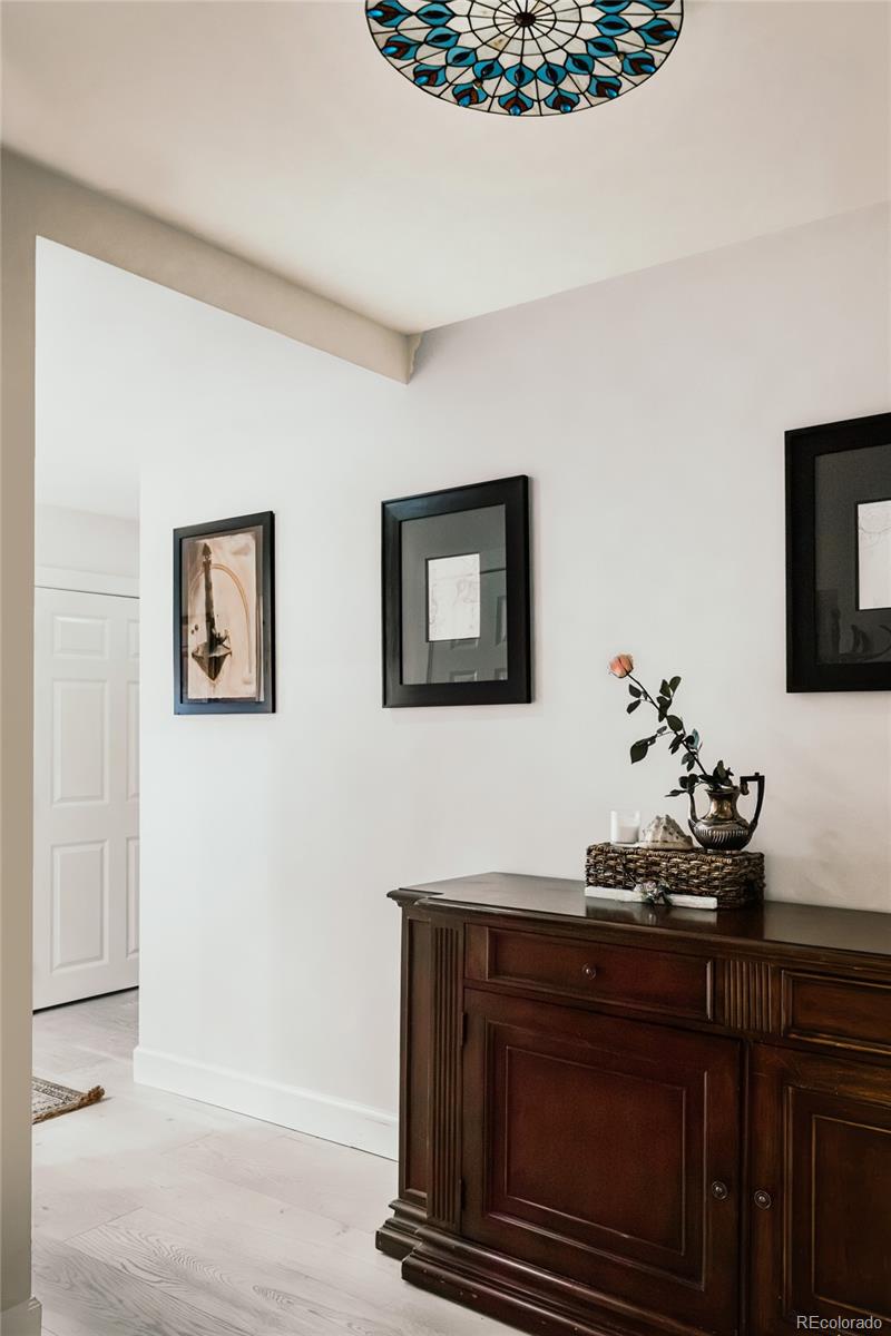 MLS Image #14 for 1630 n clarkson street 516,denver, Colorado