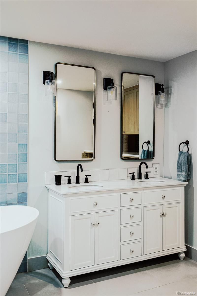 MLS Image #28 for 1630 n clarkson street 516,denver, Colorado