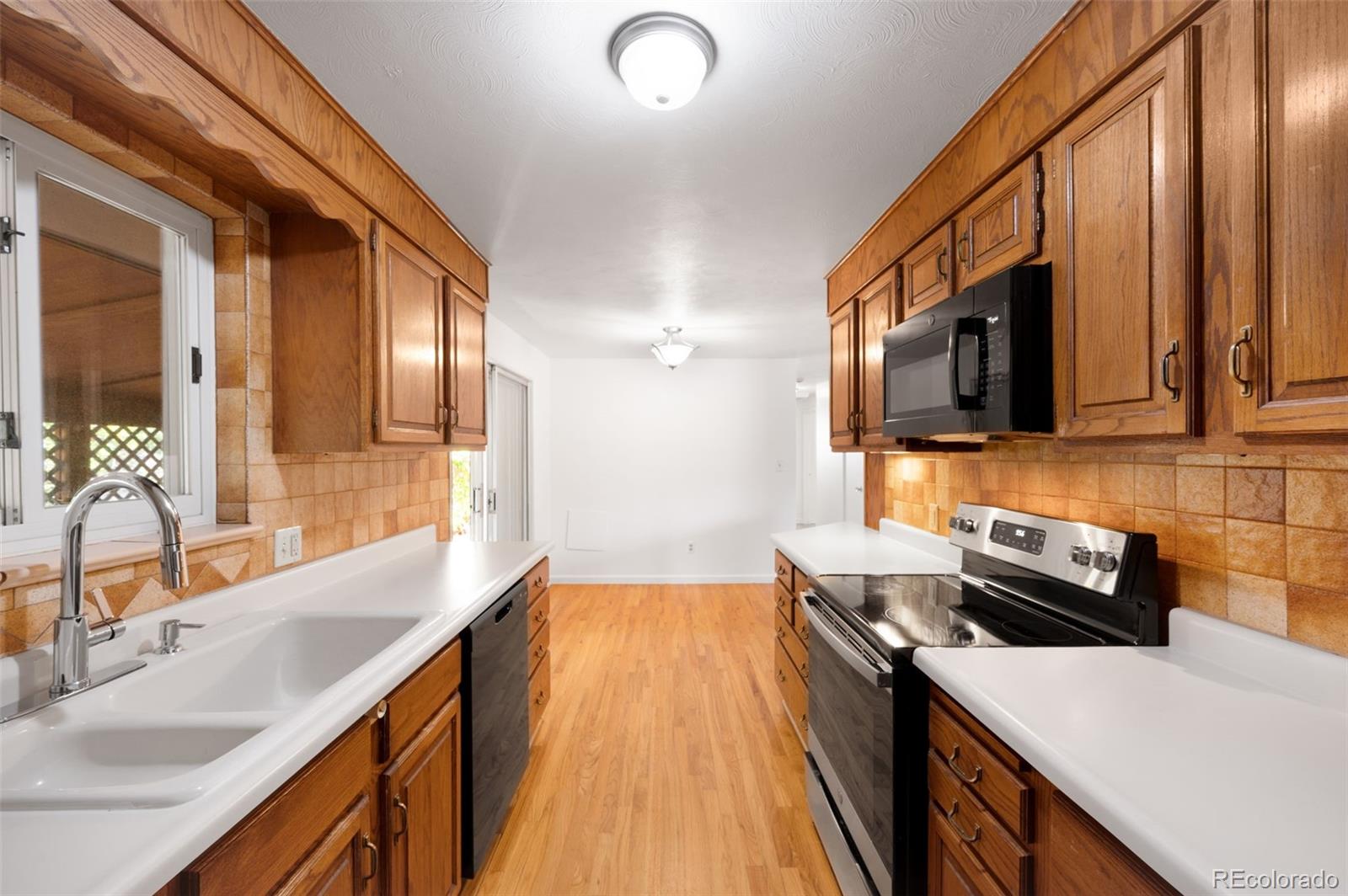 MLS Image #8 for 646 w easter place,littleton, Colorado