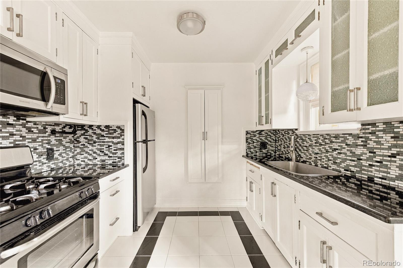 MLS Image #17 for 1050 n washington street,denver, Colorado