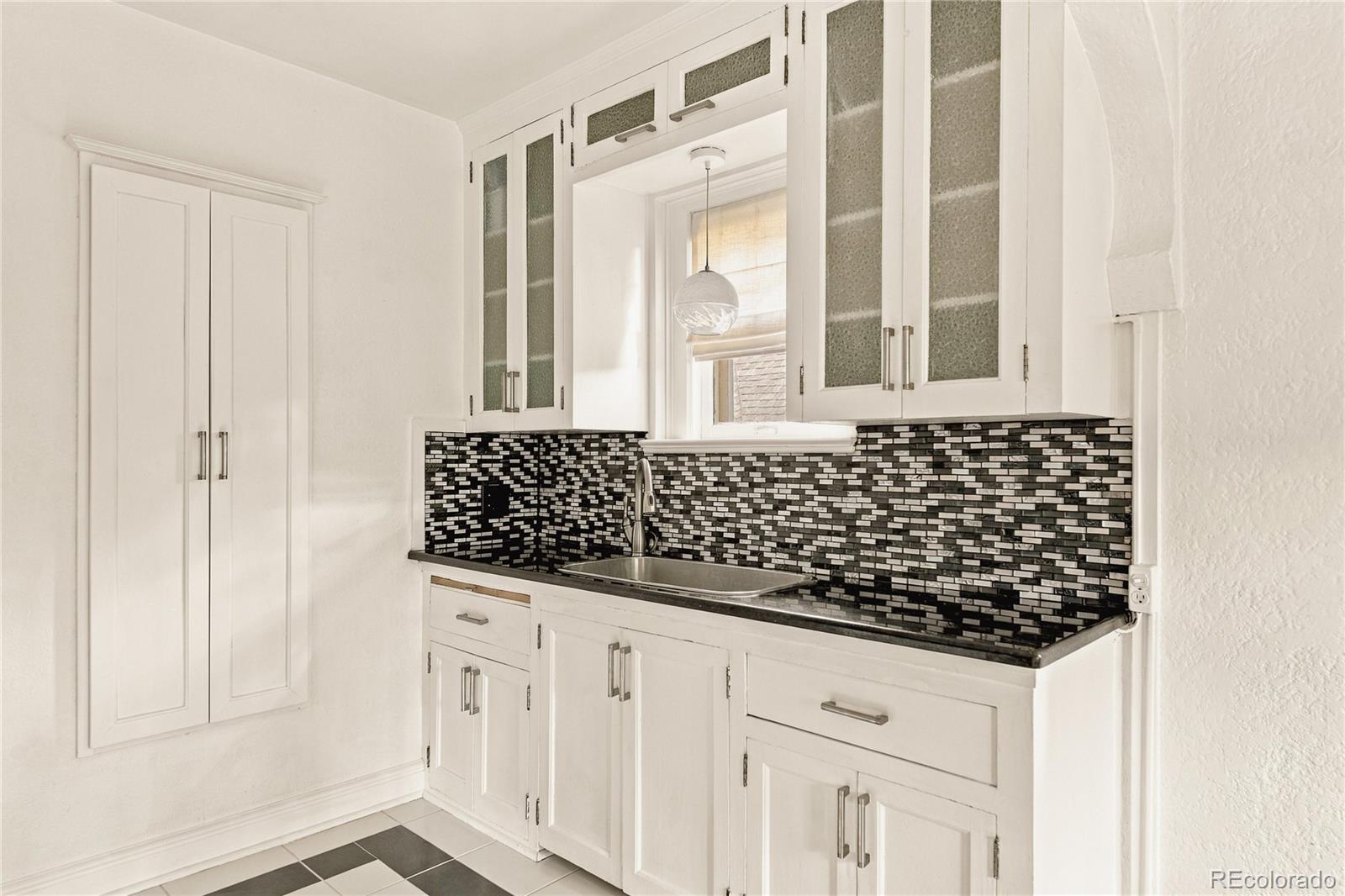 MLS Image #19 for 1050 n washington street,denver, Colorado