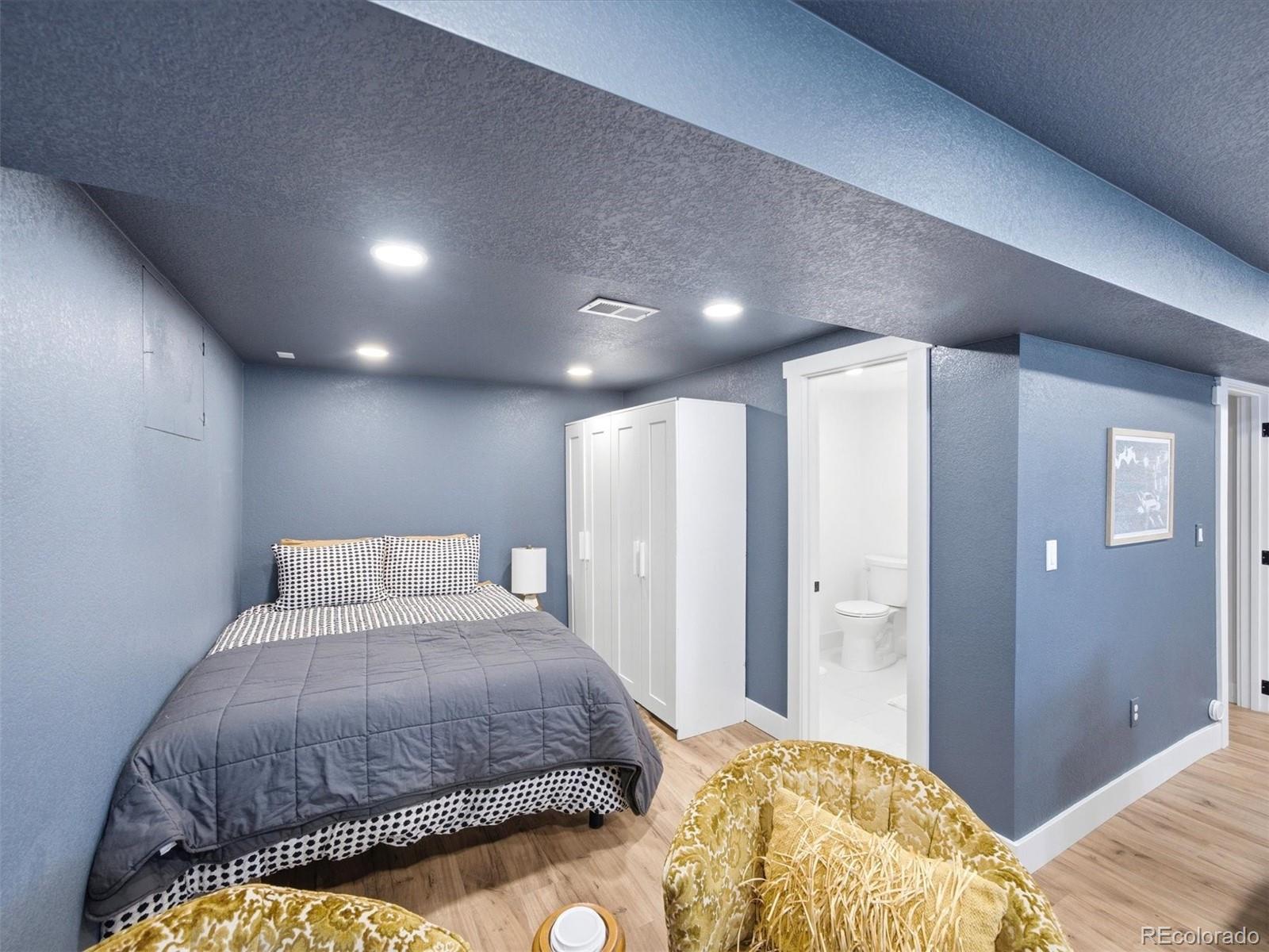 MLS Image #25 for 2651 s jersey street,denver, Colorado