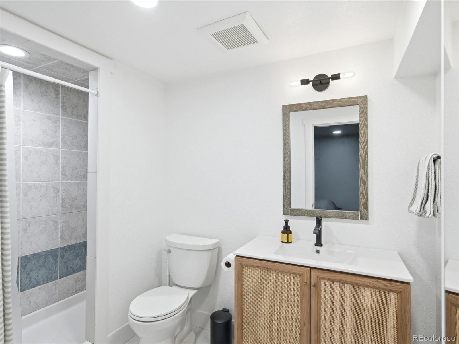 MLS Image #26 for 2651 s jersey street,denver, Colorado