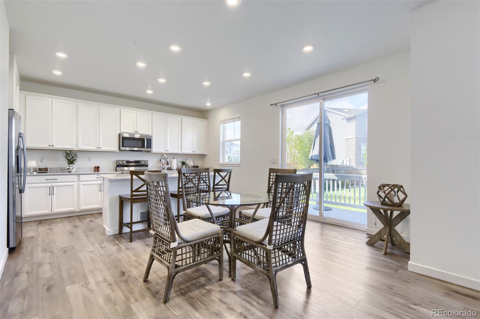 MLS Image #10 for 827 s flat rock way,aurora, Colorado