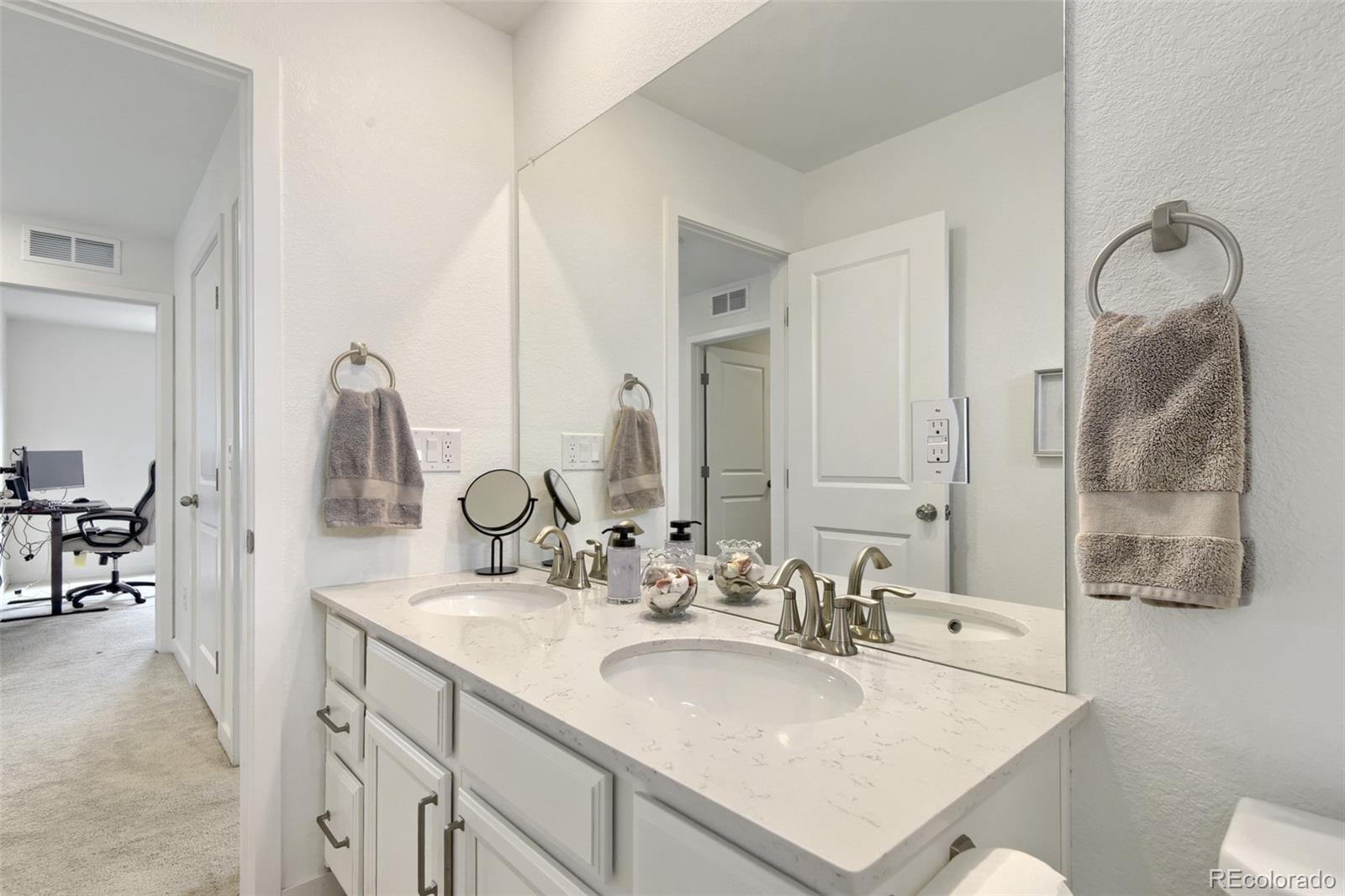MLS Image #24 for 827 s flat rock way,aurora, Colorado