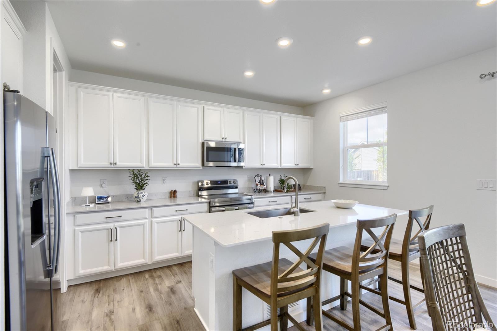 MLS Image #7 for 827 s flat rock way,aurora, Colorado