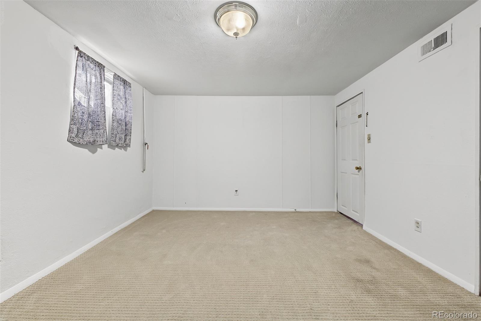 MLS Image #13 for 3015  carson street,aurora, Colorado
