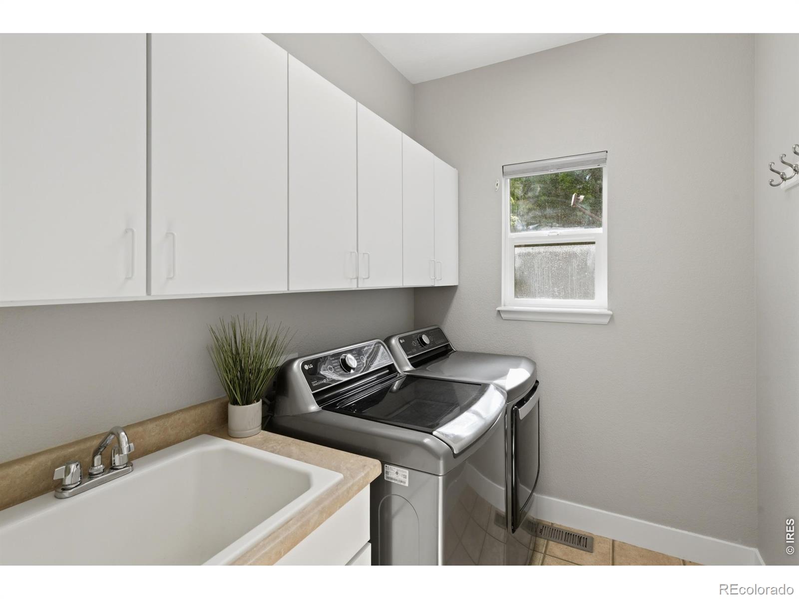 MLS Image #12 for 652  cinnabar lane,castle rock, Colorado