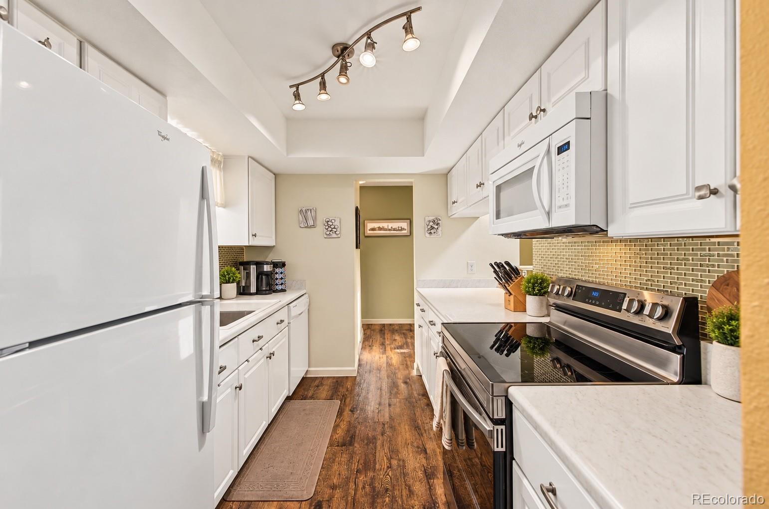 MLS Image #3 for 5534 w canyon trail,littleton, Colorado