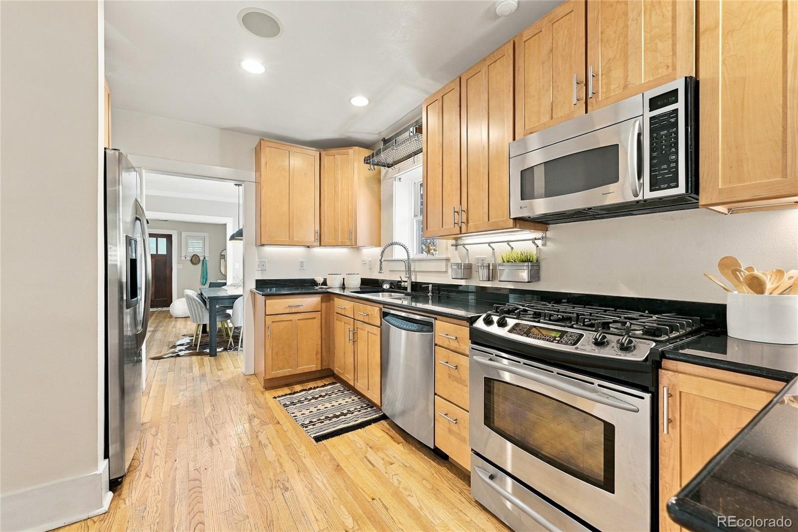 MLS Image #13 for 871 s gaylord street,denver, Colorado