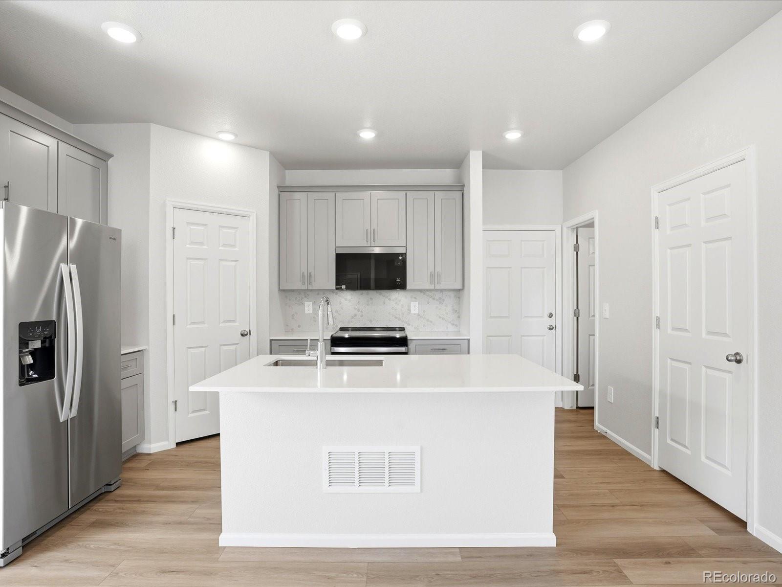 MLS Image #11 for 2163 e 164th avenue,thornton, Colorado